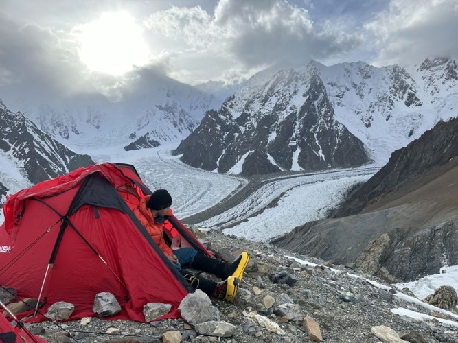 Expedice BROAD PEAK (8051M) 2023 testuje: Expediční stany HUSKY (Flame a Fighter)