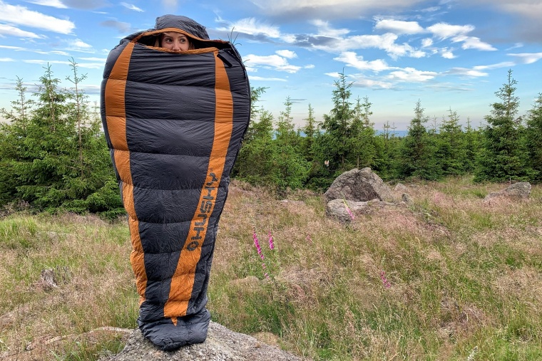 Bára testuje: péřový spacák Darvin 0°C