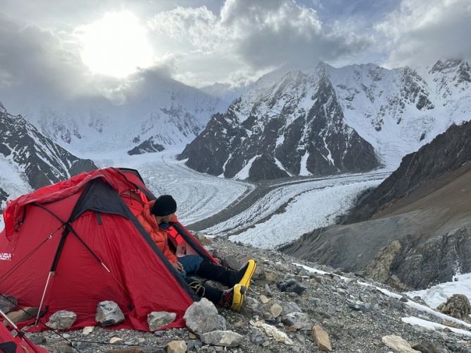 Expedice BROAD PEAK (8051M) 2023 testuje: Expediční stany HUSKY (Flame a Fighter)