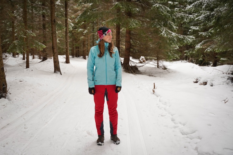 Júlia testuje: softshell kalhoty Keson L